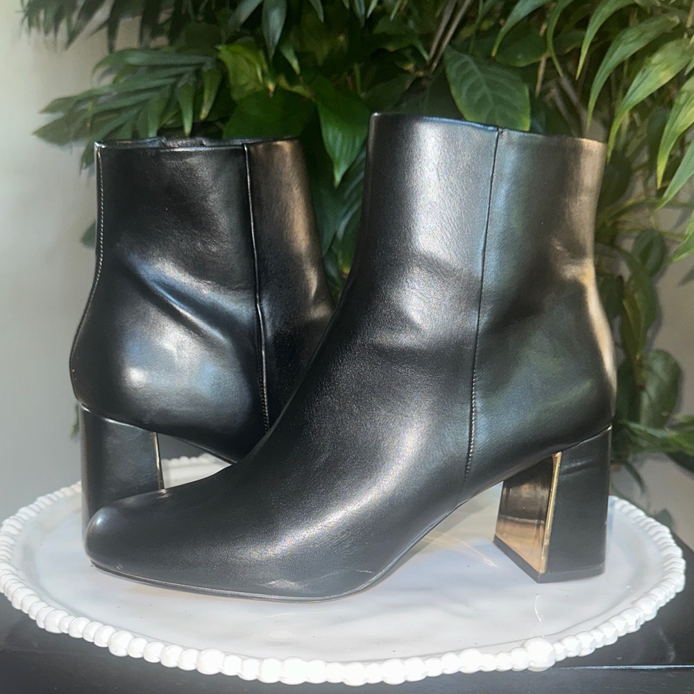 XOXO Sleek Black Ankle Boots with Metallic Heel